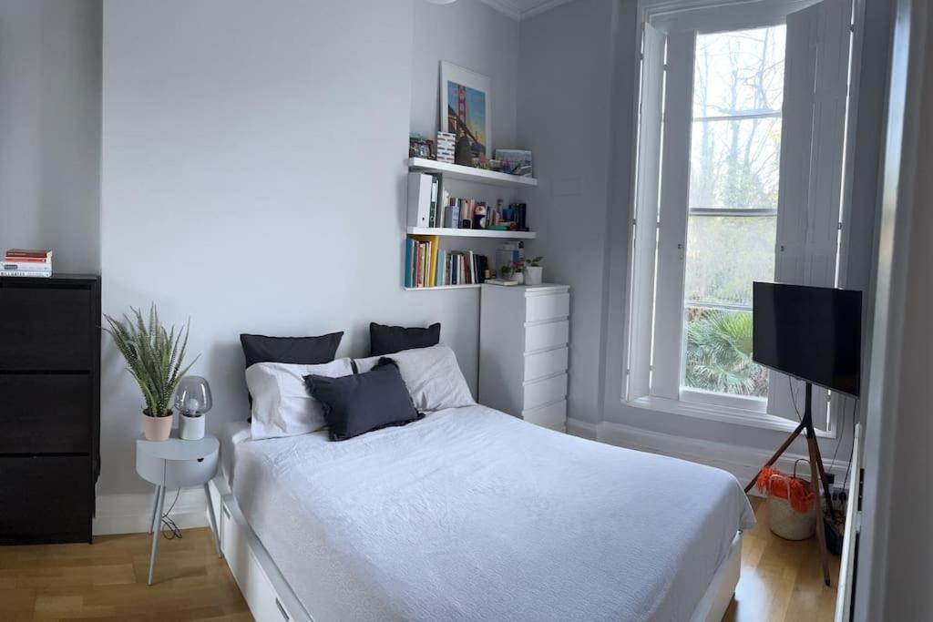Gorgeous 2 Bedroom Flat In Charming Swiss Cottage London Exterior photo